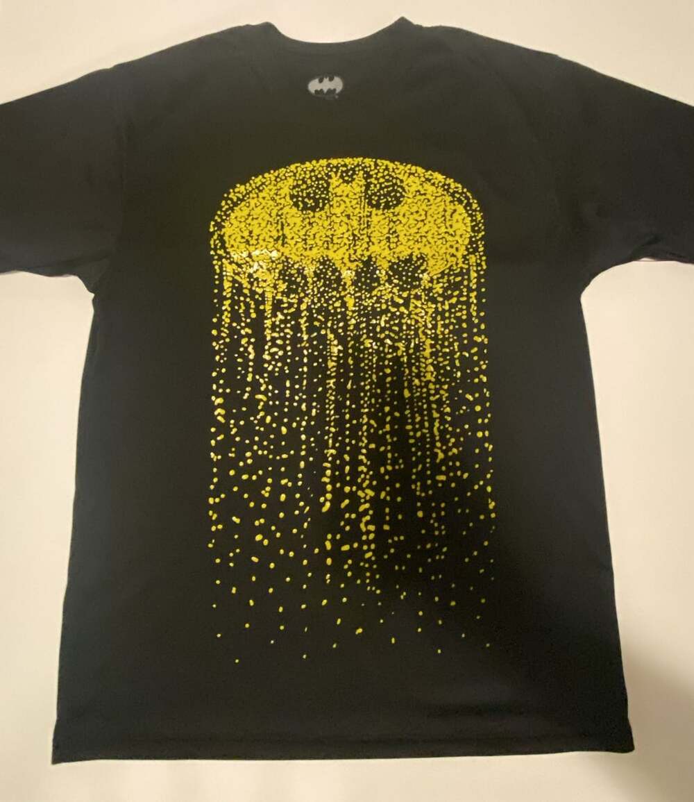 DC Comics Batman Black & Yellow Dripping Cascading Bat Logo Graphic T-Shirt M